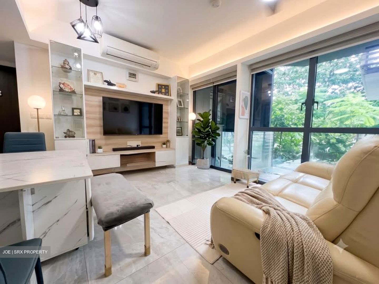 Lake Grande (D22), Condominium #589390521